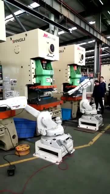 機器人浪潮下的未來工廠 十年后會議服務(wù)的變革與思考